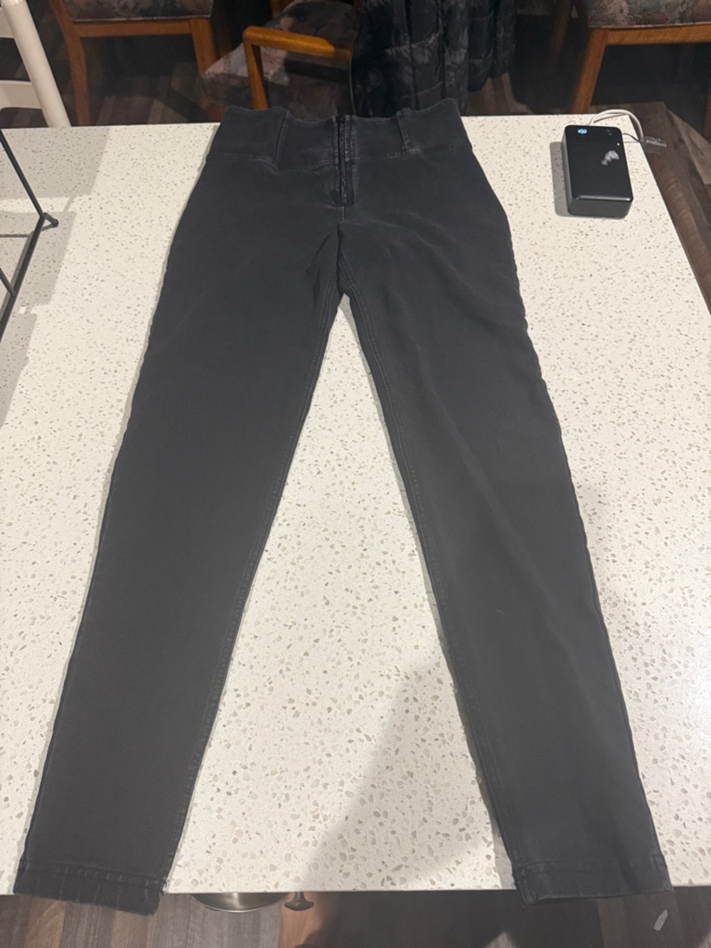 Freddy’s jeans zip front black size medium only worn once! Regular 200$